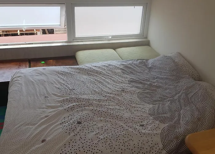 The Penthouse 瓦爾納